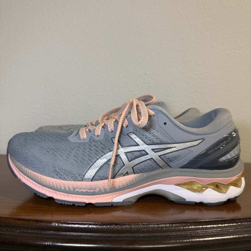 ASICS Women's Gel-Kayano 27 in Sheet Rock/Pure Silver Women size 9.5